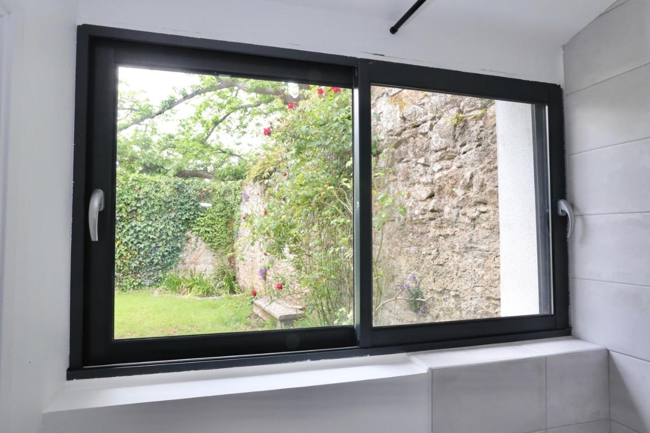 Ferienwohnung L'Atelier Et Sa Terrasse Pontivy Exterior foto